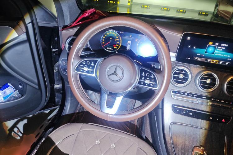 Used Mercedes-Benz GLC 2021 GLC 260 L 4MATIC Dynamic Edition Steering Wheel