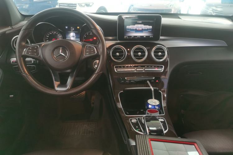 Used Mercedes-Benz GLC 2019 Facelift GLC 260 L 4MATIC Luxury Model Center Console