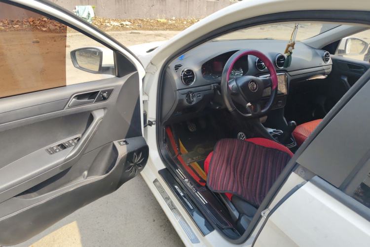 Used Volkswagen Jetta 2017 1.4L Manual Fashion Edition Driver Seat