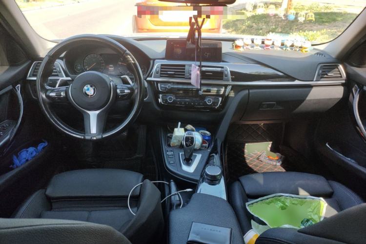 Used BMW 3 Series 2019 320Li M Sport Package Center Console