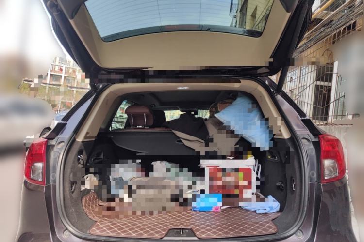 Used Buick Envision 2016 20T Four-Wheel Drive Luxury Model Trunk