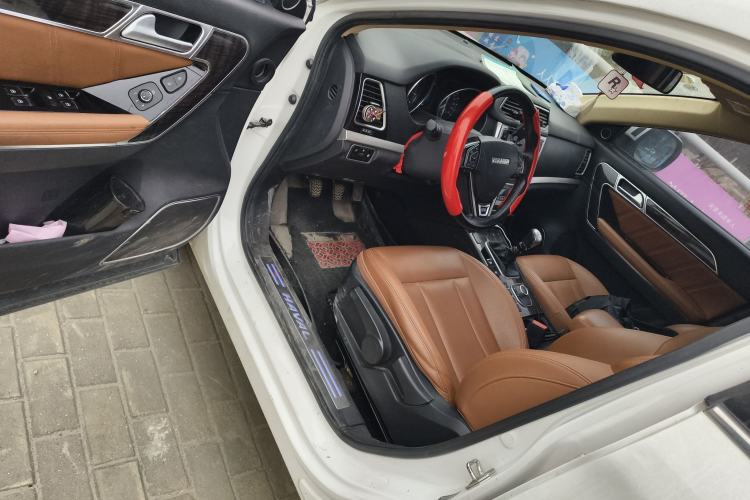 Used Haval H6 Coupe 2015 Blue-Label Facelift 2.0T Manual Two-Wheel Drive Urban Version
