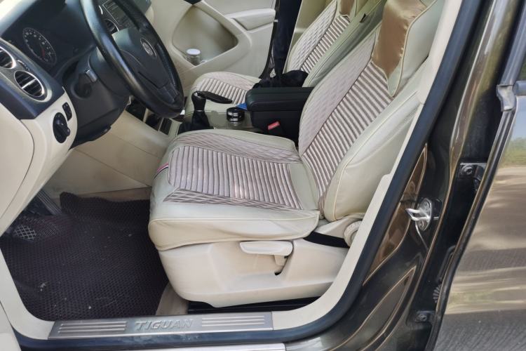 Used Volkswagen Tiguan 2015 1.8TSI Manual Two-Wheel Drive Fashion Edition Left Front Seat