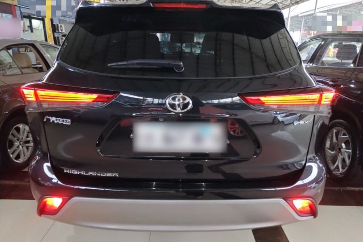Used Toyota Highlander 2024 2.5L Smart Electric Hybrid Dual-Motor Two-Wheel Drive Luxury Version 7 Seats Rear