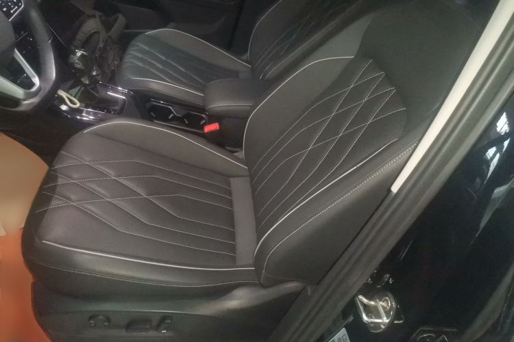 Used Volkswagen Tiguan L 2023 330TSI Automatic Two-Wheel Drive R-Line Enjoyment Edition