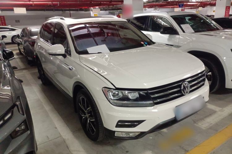 Used Volkswagen Tiguan L 2019 Revised 330TSI Automatic Two-Wheel Drive Smart & Luxury Edition China VI Standard Front Right 45 Deg