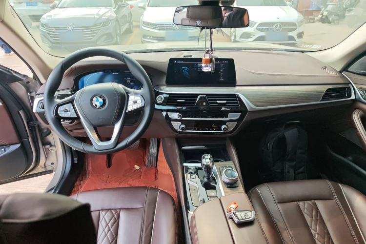 Used BMW 5 Series New Energy 2020 Mileage Upgrade Version 530Le Luxury Package Center Console