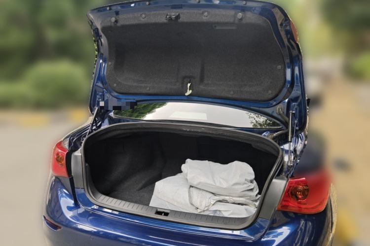 Used Infiniti Q50L 2016 2.0T Comfort Edition Trunk