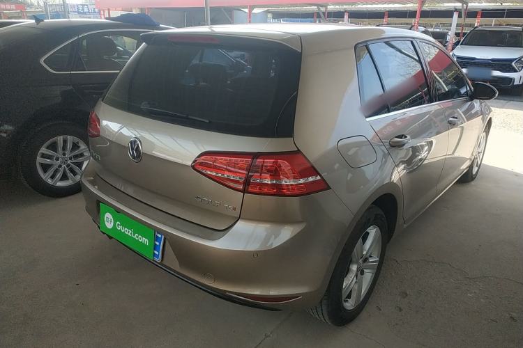 Used Volkswagen Golf 2015 1.4TSI Automatic Luxury Model Rear Right 45 Deg