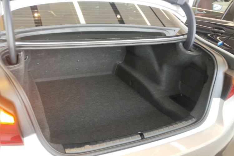 Used BMW 5 Series 2020 525Li M Sport Package Trunk