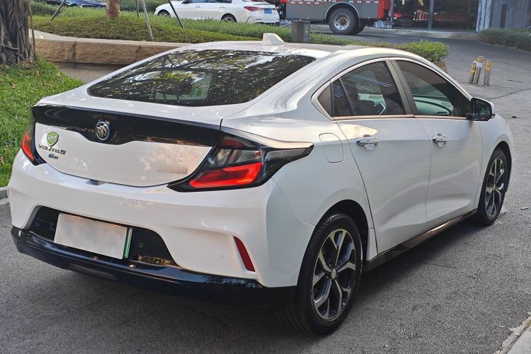 Used Buick VELITE 5 2017 Stylish Extended-Range Model
