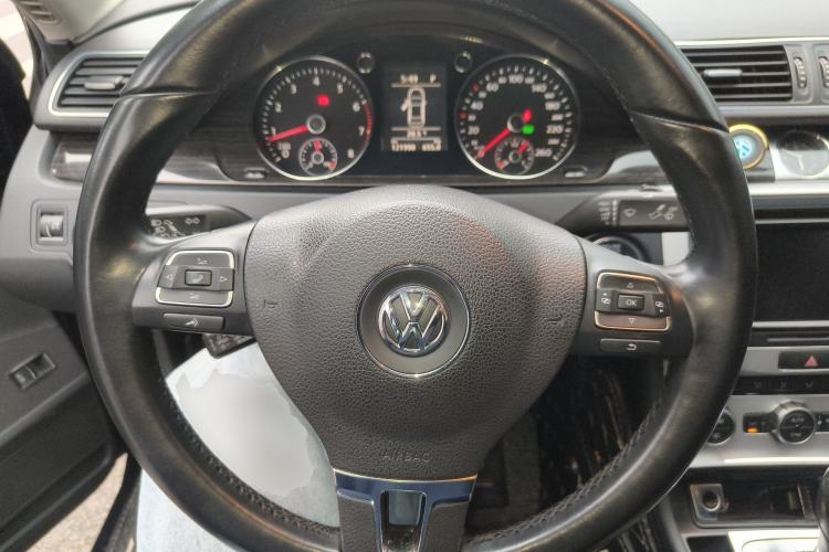 Used Volkswagen Magotan 2012 Facelift 2.0 TSI Prestige Model