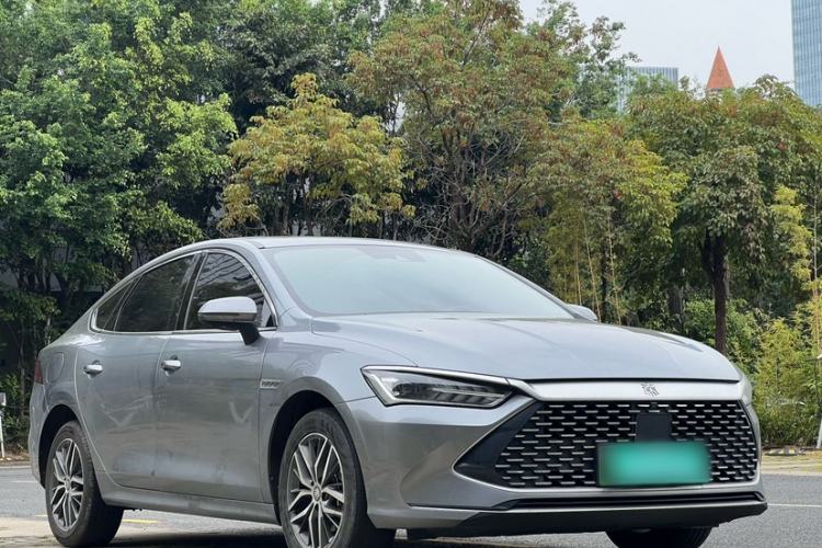 Used BYD Qin PLUS 2021 DM-i 120KM Flagship Model
