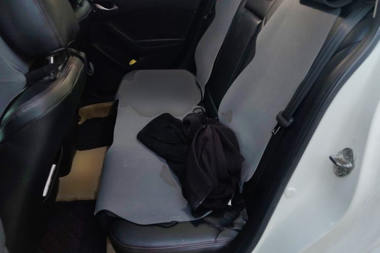 Used Mazda 3 Axela 2014 Sedan 1.5L Automatic Luxury Model