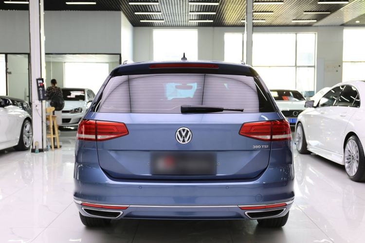 Used Volkswagen Variant 2018 380TSI Two-Wheel Drive Comfort Edition
