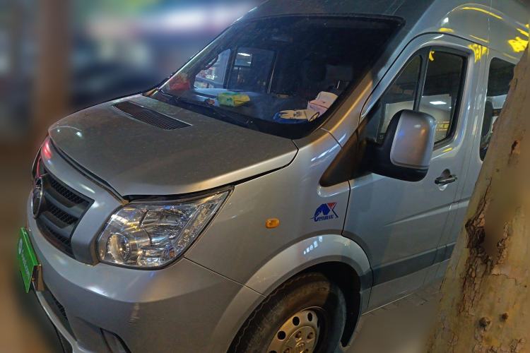 Used Foton Toano 2024 Tuyano Pro Multi-Function 2.0T Manual Front-Wheel Drive Long Wheelbase Mid-Roof Design with Single Rear Tire and 7 Seating Capacity