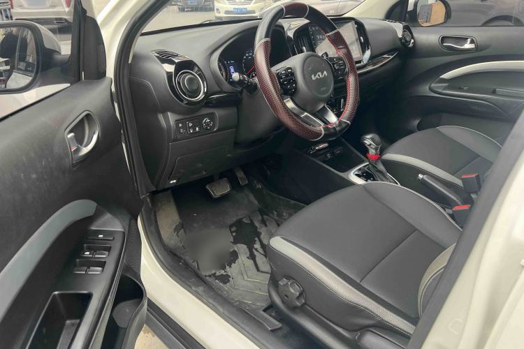 Used Kia kx1 Stonic 2021 1.4L CVT Fun Edition Interior 6