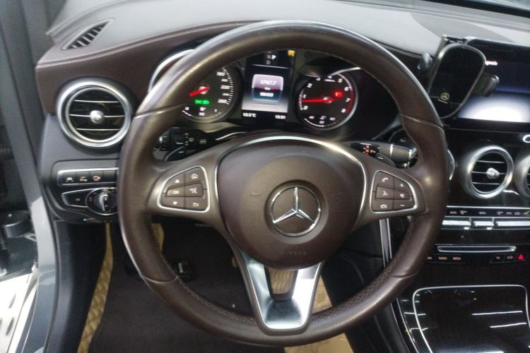 Used Mercedes-Benz GLC 2017 GLC 260 4MATIC Luxury Model