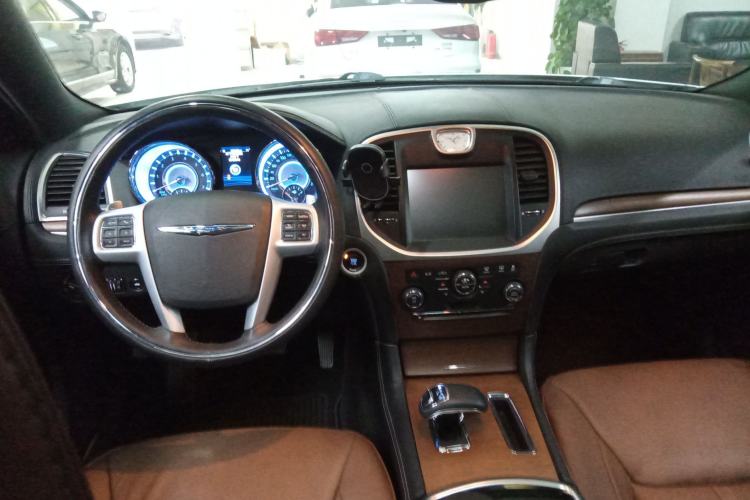 Used Chrysler 300C 2014 3.0L Excellence Edition