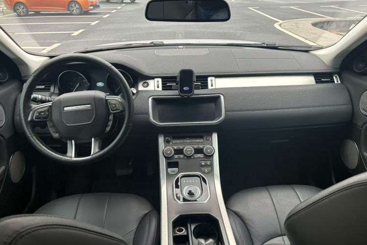 Used Land Rover Range Evoque 2018 240 PS SE Smart Brilliance Edition