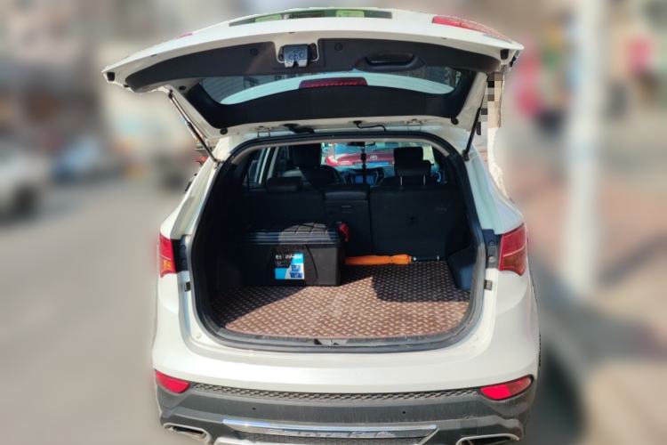 Used Hyundai Santa Fe 2013 Revised Version 2.4L Automatic All-Wheel Drive Smart Type
