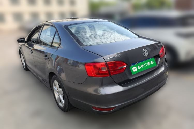 Used Volkswagen Sagitar 2012 1.6L Manual Fashion Edition