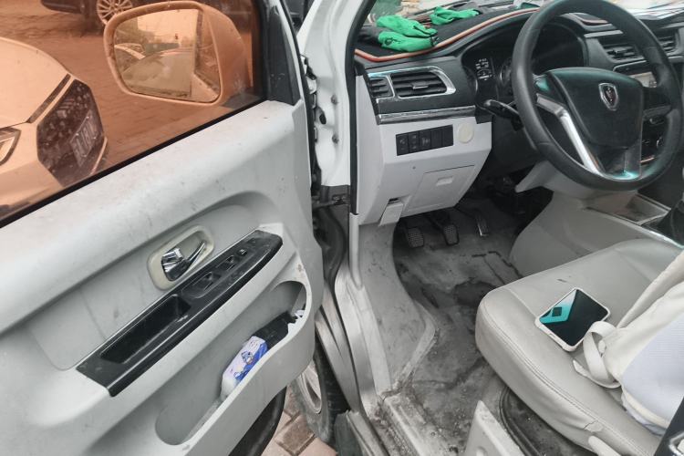 Used Jinbei New Hiace X30L 2016 1.5L Wealth Edition DLCG14 Driver Seat