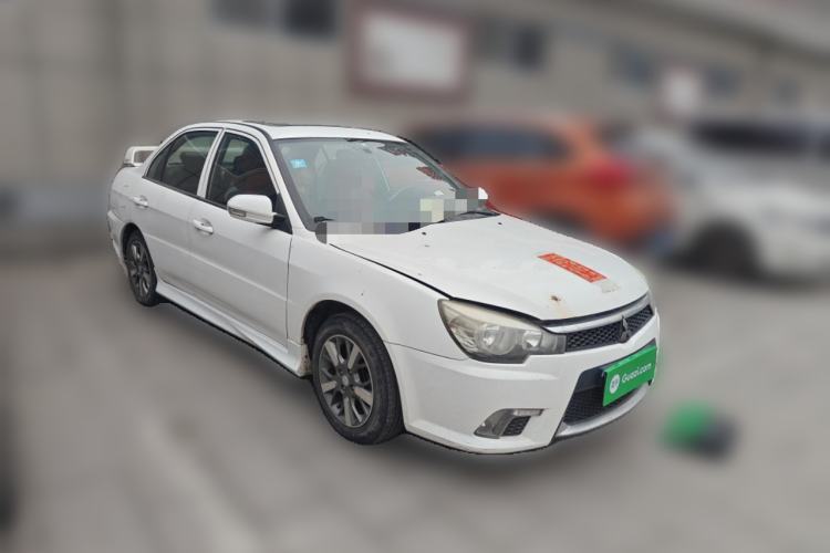 Used Soueast V3 Lingyue 2014 1.5L Manual Style Value Edition Front Right 45 Deg
