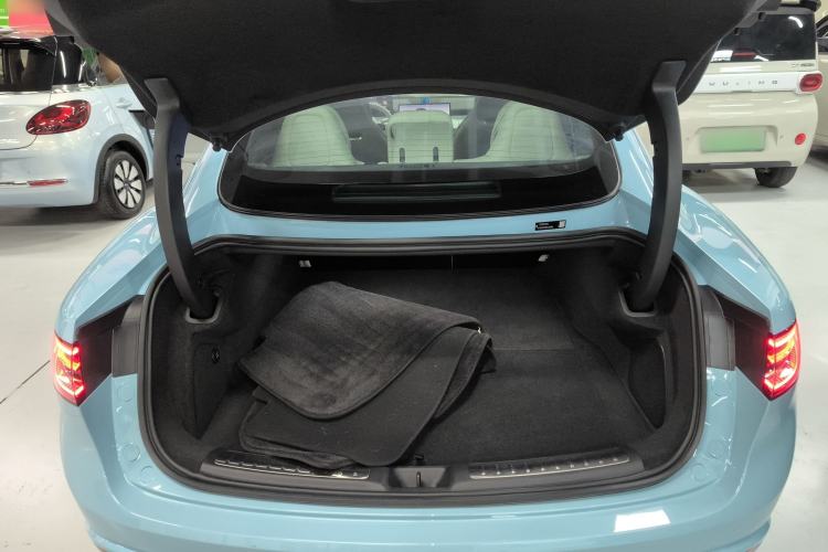 Used Hima Luxeed S7 2024 Ultra Four-Wheel Drive Flagship Edition Trunk