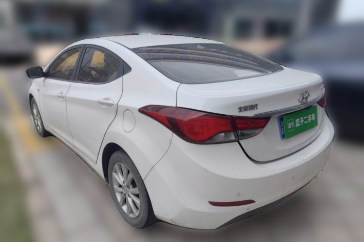 Used Hyundai Elantra (5th Generation / Langdong) 2016 1.6L Automatic Smart Version
