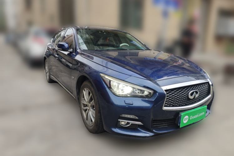 Used Infiniti Q50L 2016 2.0T Enjoyment Edition Front Right 45 Deg