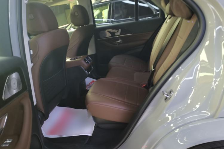 Used Mercedes-Benz GLE 2024 Refreshed GLE 350 4MATIC Stylish Edition Left Rear Seat