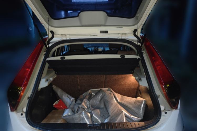 Used MG 3SW 2015 1.5L AMT Elite Model Trunk