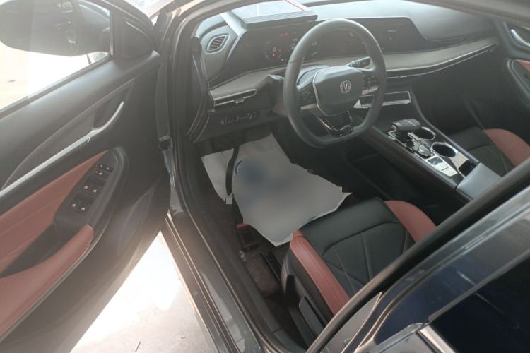 Used CHANGAN Eado 2024 PLUS Blue Whale NE 1.4T GDI DCT High-Energy Edition