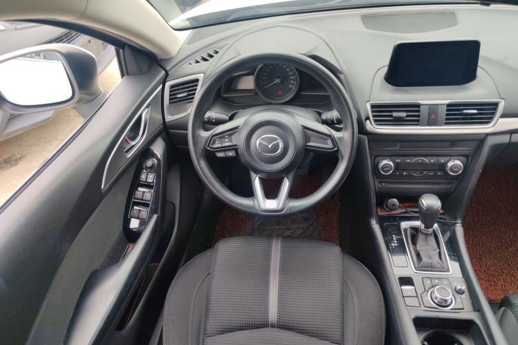 Used Mazda 3 Axela 2017 Hatchback 1.5L Automatic Luxury Model Emission Standard China V