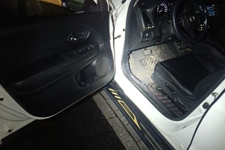 Used Honda Vezel 2020 220 TURBO CVT Elite Edition Interior 3