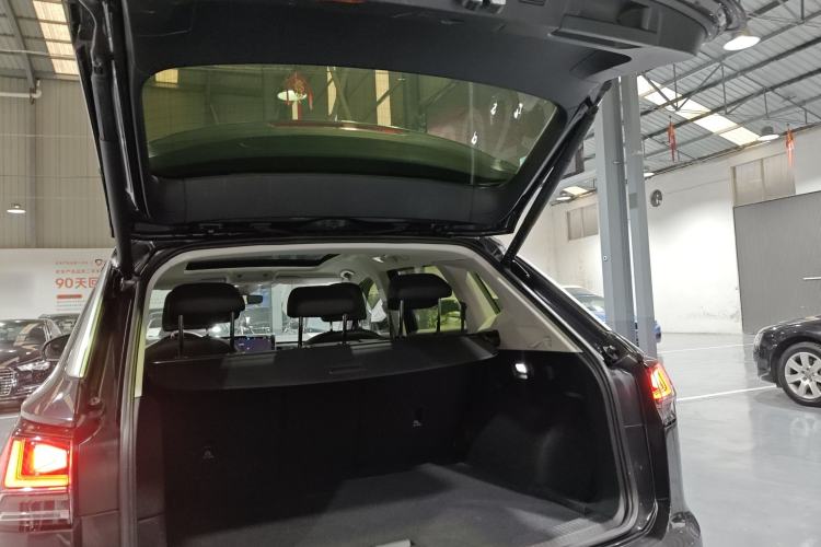 Used Volkswagen Tayron GTE Plug-in Hybrid 2023 280TSI Luxury Plus Advanced Edition Trunk