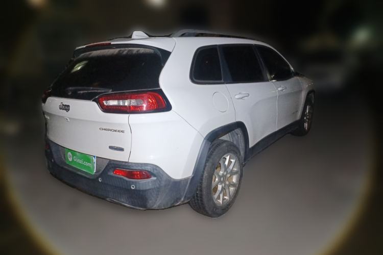 Used Jeep Cherokee 2016 2.0L Superior Edition