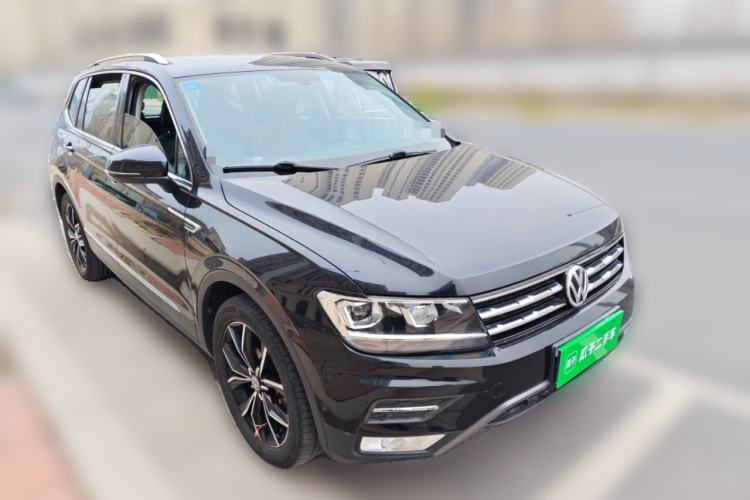 Used Volkswagen Tiguan L 2019 330TSI Automatic Two-Wheel Drive Smart Luxury Version China VI Standard Front Right 45 Deg