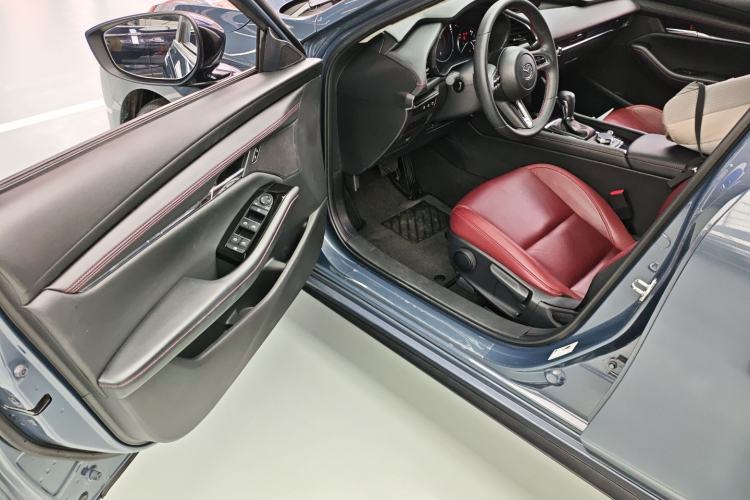 Used Mazda 3 Axela 2023 2.0L Automatic ZhiXuan Edition
