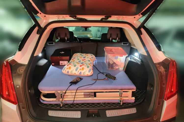 Used Cadillac XT5 2017 Anniversary Edition 25T Luxury Model Trunk