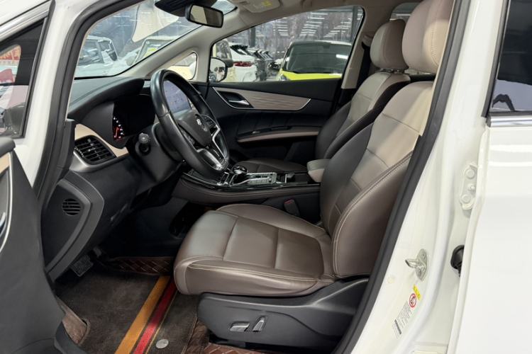 Used BYD Song MAX New Energy 2022 DM-i 105KM Flagship Model Interior 6