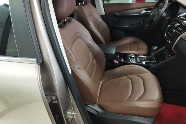 Used BORGWARD BX5 2017 20TGDI Automatic Two-Wheel Drive Pioneer Edition