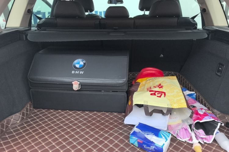 Used BMW X5  Trunk