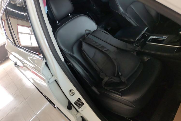 Used Roewe RX8 2019 30T Two-Wheel Drive Supreme Flagship Edition