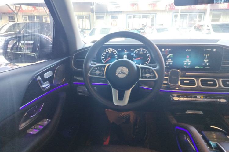 Used Mercedes-Benz GLE 2022 GLE 350 4MATIC Stylish Model Steering Wheel