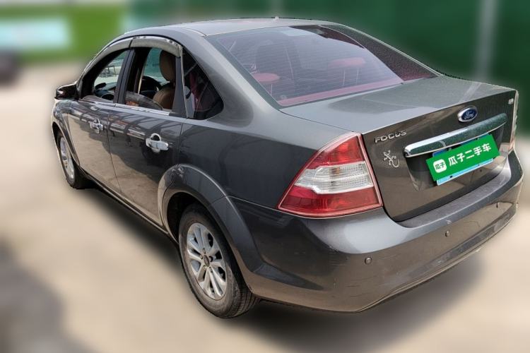 Used Ford Focus 2013 Sedan Classic 1.8L Manual Base Model Rear Left 45 Deg