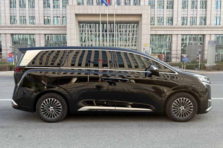 Used Denza D9 2024 EV 620 Premium Model