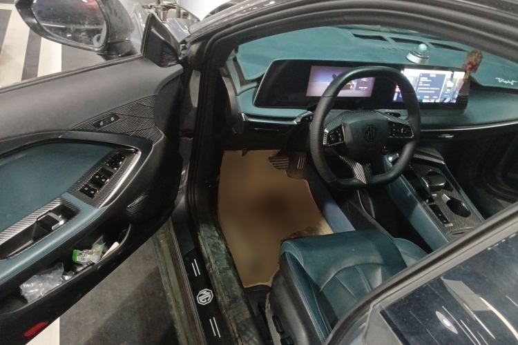 Used MG 7 2023 2.0T Automatic Hunter Luxury Edition

