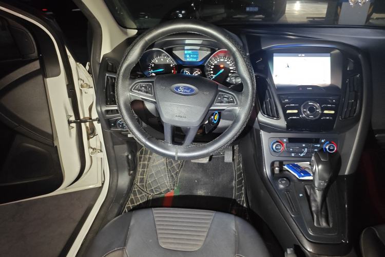 Used Ford Focus 2017 Sedan 1.6L Automatic Fashion Edition Smart Drive Version
